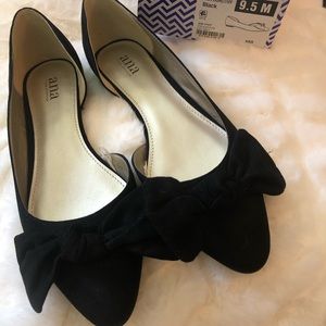 Black a.n.a flats with bow. Brand new.